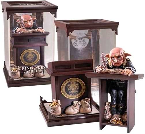 Фото - Коллекционная фигурка Harry Potter HARRY POTTER Gringotts Goblin - Magical Creatures No. 10 (NN7552)