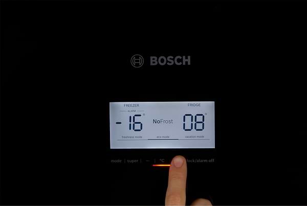 Фото - Холодильник Bosch KGN49LB30U