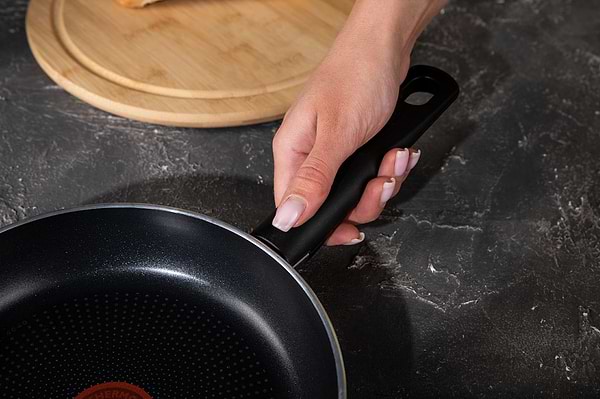 Фото - Сковорода универсальная Tefal C2950253 Resource 20 см