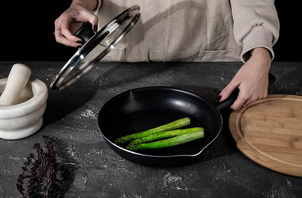 Фото - Сковорода універсальна Tefal B5660453_SET Family Day з кр 24 см