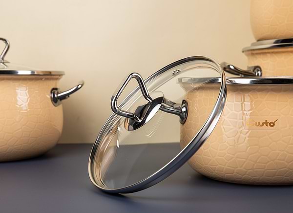 Фото - Кастрюля Gusto Пряженое молоко Premium 2,1 л GT-T-216-PM