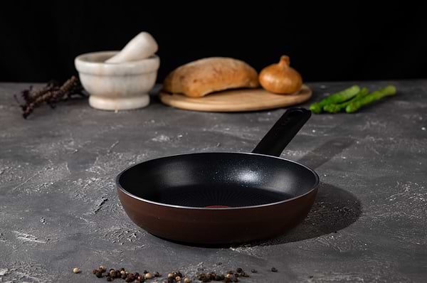 Фото - Сковорода универсальная Tefal C2950253 Resource 20 см