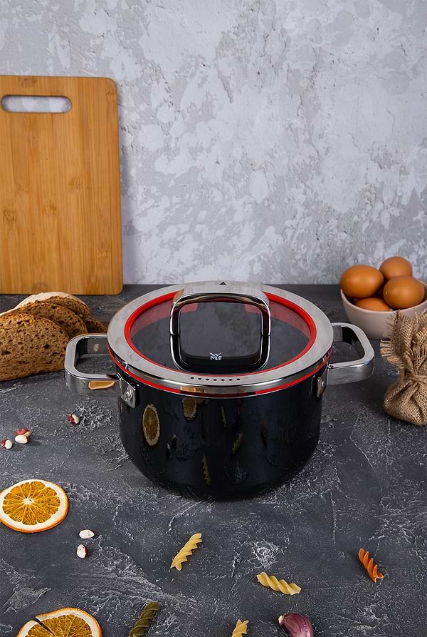 Фото - Уцінка - Каструля WMF 517305290 FT Functional T 20 см, 3,7л Black