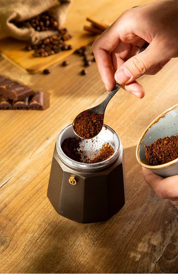 Фото - Уцінка - Кавоварка гейзерна Maxmark MK-2106BR