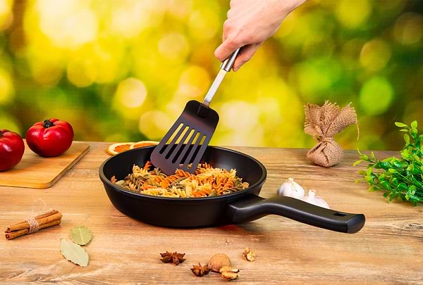 Фото - Сковорода універсальна WMF 576244291 PermaDur Premiu 24 см