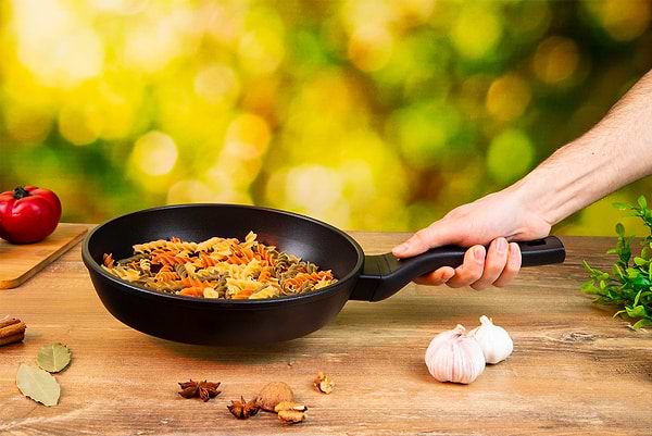 Фото - Сковорода універсальна WMF 576244291 PermaDur Premiu 24 см