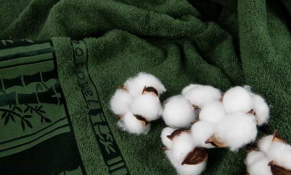 Фото - Рушник банний GM Textile махровий зелений бамбук 70x140