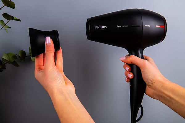 Фото - Фен Philips DryCare Prestige HPS910/00