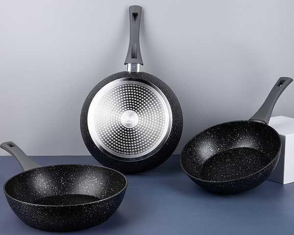 Фото - Сковорода универсальная Gusto GT-2105-24 24 см