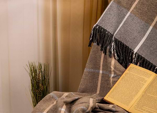 Фото - Плед полуторный Vladi Валенсия Harry бел-дым-песок 140х200