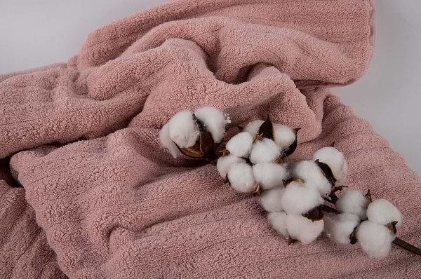 Фото - Полотенце банное GM Textile махровое Бабл Зеро Твист светло-коралловый 70х140