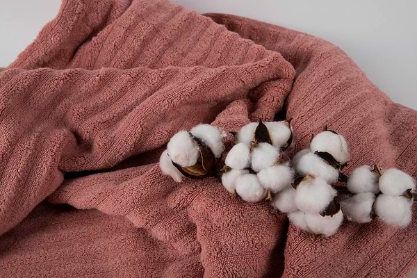 Фото - Полотенце банное GM Textile махровое Бабл Зеро Твист светло-терракотовый 70х140