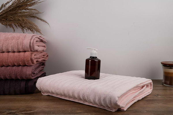 Фото - Полотенце банное GM Textile махровое Бабл Зеро Твист светло-бежевый 100х150