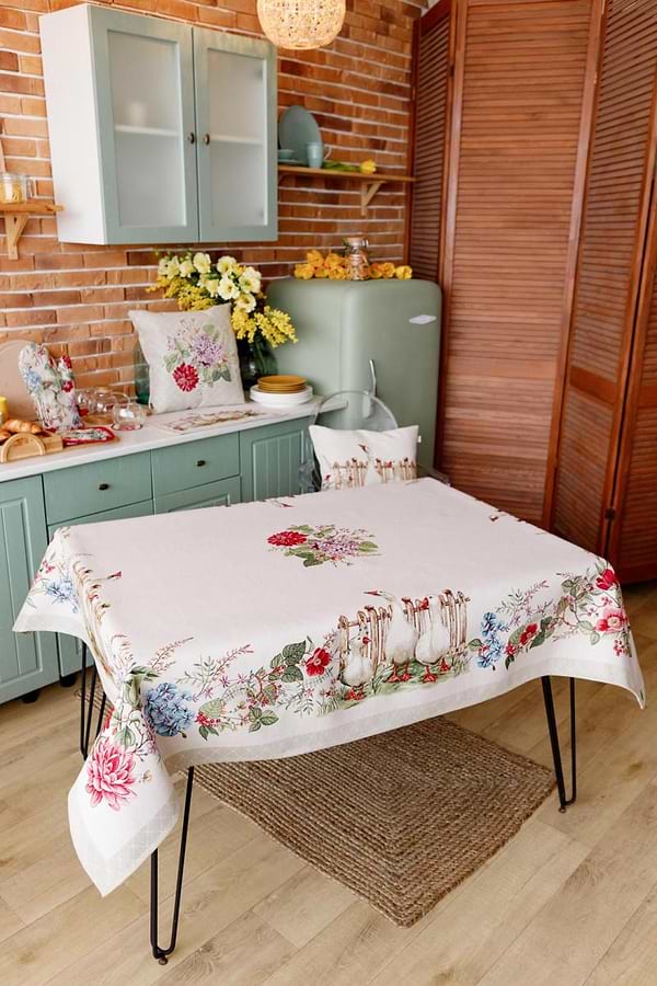 Фото - Скатерть прямоугольная Прованс Гуси 135х240 см (034099)