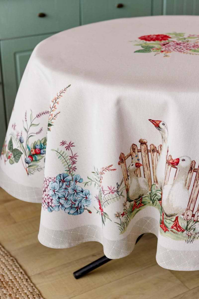 Скатертина овальна Прованс Гуси 135х240 см (034179)