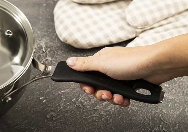 Фото - Набор посуды Tefal E493S874 Cook&Cool 8 пр., 18/20/24 см, сотейник 16 см с/кр