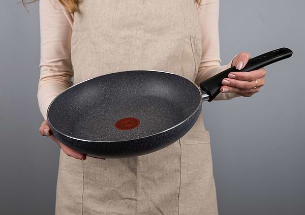 Фото - Сковорода универсальная Tefal D4560553 Hard Stone 26 см