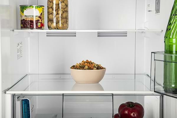 Фото - Холодильник Vestfrost CNF186WB