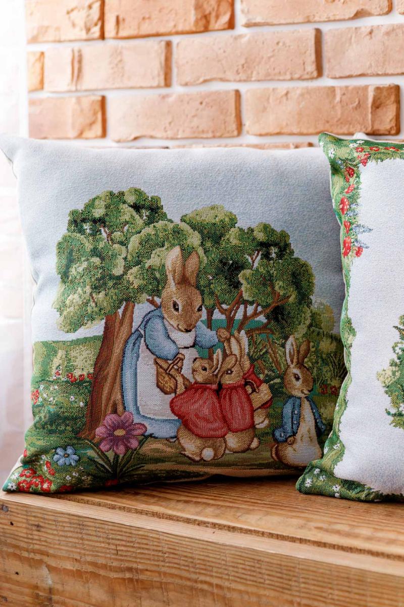 Фото - Подушка декоративная Прованс Лужайка Зайчиха 45х45 см (034246)