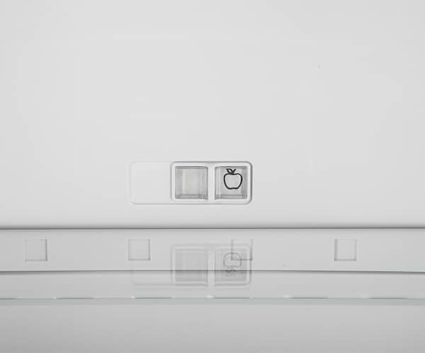 Фото - Холодильник Vestfrost CNF186WB