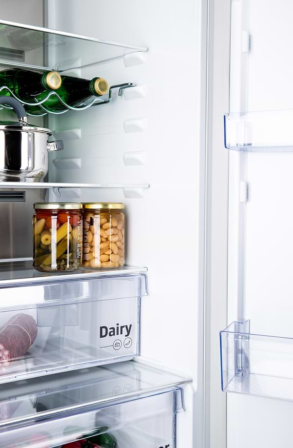 Фото - Холодильник встраиваемый Beko BCNA275E3S