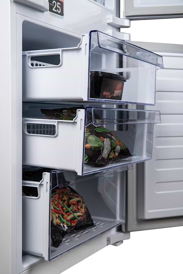 Фото - Холодильник встраиваемый Beko BCNA275E3S