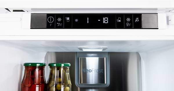 Фото - Холодильник встраиваемый Beko BCNA275E3S