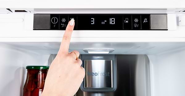 Фото - Холодильник встраиваемый Beko BCNA275E3S