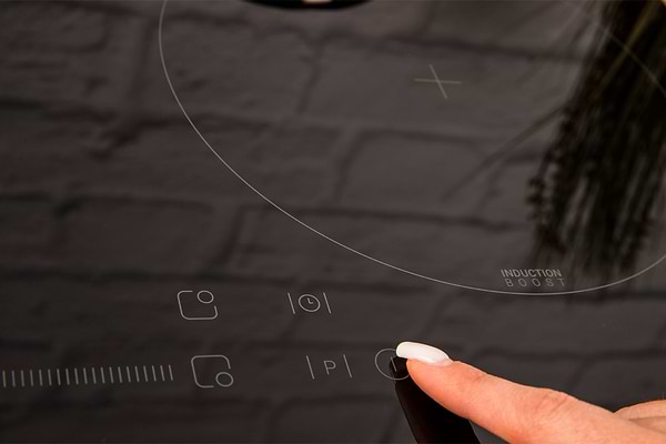 Фото - Духовой шкаф + варочная панель индукционная Daewoo O7EFT68HHZGUA + H6VS28M2BUA