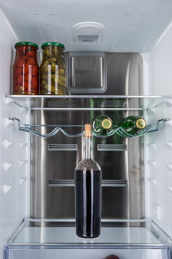 Фото - Холодильник встраиваемый Beko BCNA275E3S