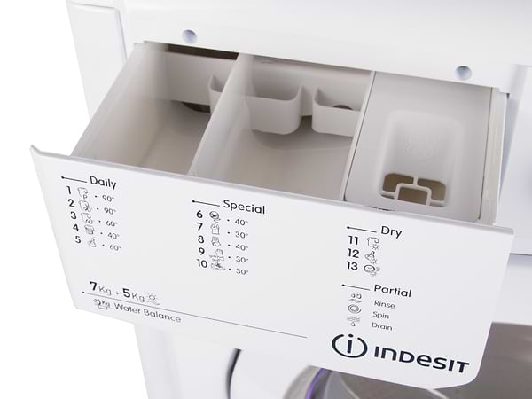 Фото - Стирально-сушильная машина Indesit IWDE 7105 B EU