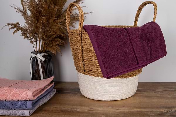 Фото - Полотенце для лица Aisha жаккард, бордюр ромбы винный 50х90 (4820190498625)