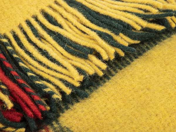 Фото - Уценка - Плед евро Эльф Лиам красно-желто-зеленый 200х220