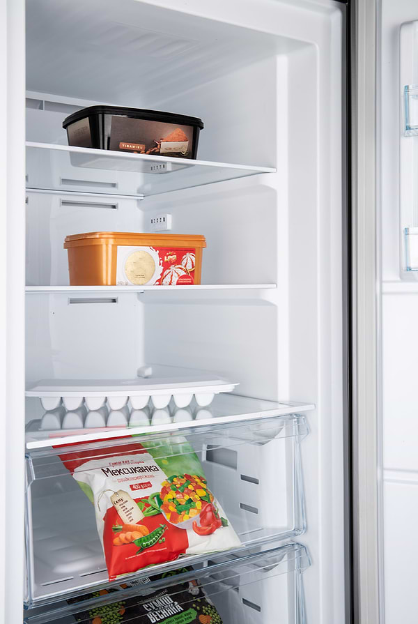 Фото - Морозильная камера Beko B3RFNE313S