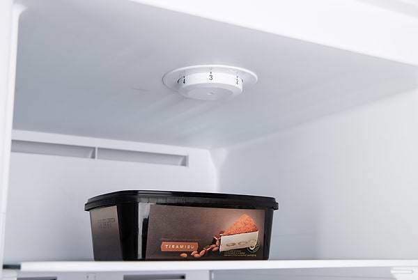 Фото - Морозильная камера Beko B1RFNE273W