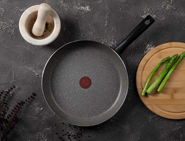 Фото - Сковорода універсальна Tefal B5790702 Cook Natural 30 см