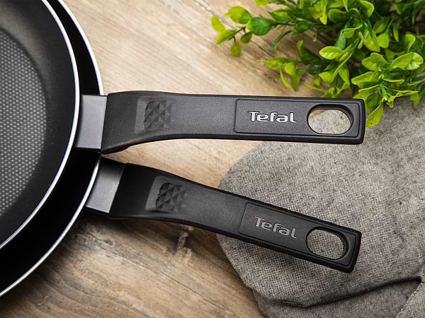 Фото - Сковорода универсальная Tefal B5670653 Simply Clean 28 см