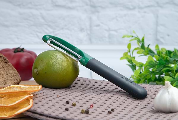 Фото - Овочечистка Joseph Joseph для чищення овочів 10108