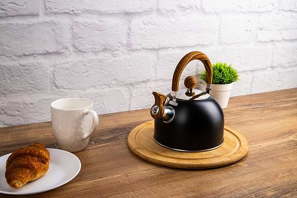 Фото - Чайник металлический Gusto Граф со свистком 1.5 л (GT-1416-15)