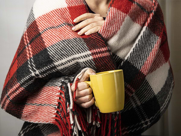 Фото - Плед евро Эльф Noan бело-красный антрацит 200х220