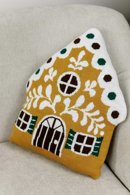 Фото - Подушка декоративная Прованс Имбирный домик 40х35 см (038426)