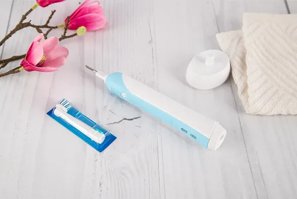Фото - Зубна щітка електрична Oral-B Braun Professional Care D16.513u