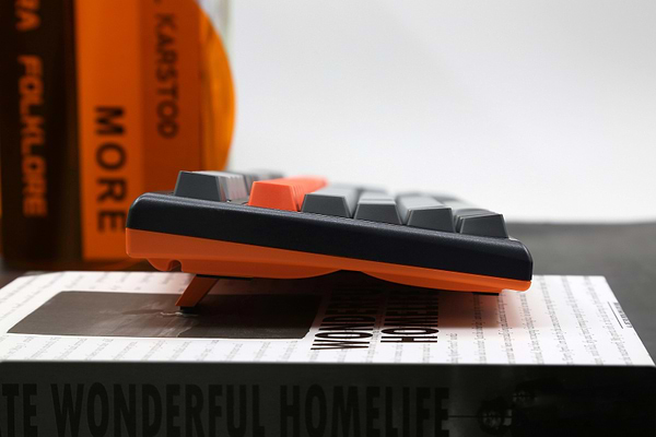 Фото - Клавиатура проводная игровая Varmilo Lure VBM108 (A01A003A8A4A01A005)