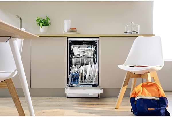 Фото - Посудомоечная машина отдельностоящая Indesit DSR 15B1 EU