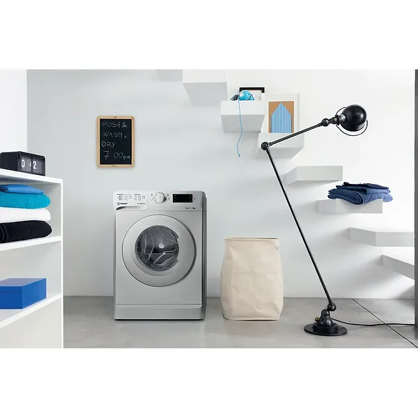 Фото - Стиральная машина Indesit OMTWE 71252 S EU