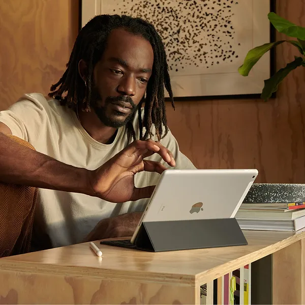 Фото - Планшет Apple iPad 10.2'' (9 Gen) Cellular 256GB (MK4E3) Space Grey