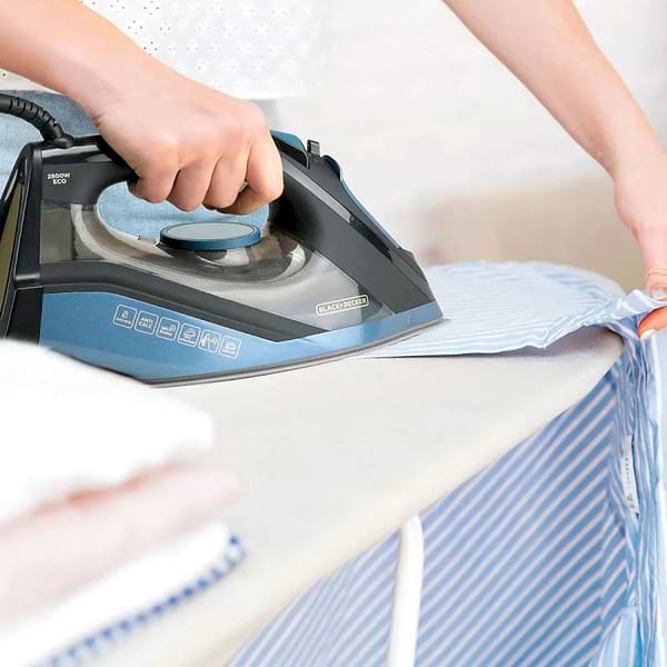 Фото - Праска Black&Decker BXIR2801E