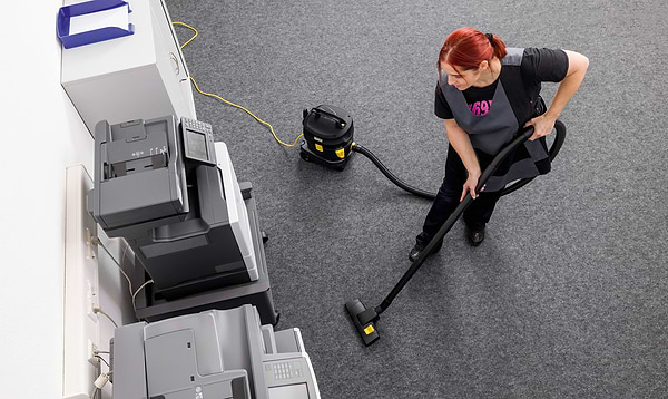 Фото - Пилосос для сухого прибирання з мішком Karcher T 11/1 Classic Re!Plast Anniversary (1.527-214.0)