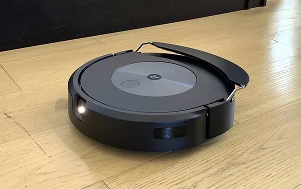 Фото - Робот-пилосос миючий iRobot Roomba Combo J7  (c715840)