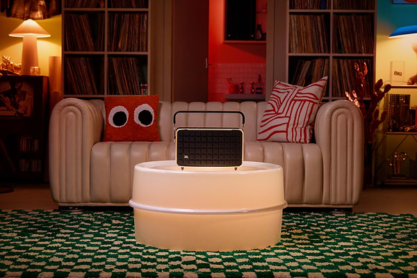 Фото - Портативная акустика JBL Authentics 300 Black (JBLAUTH300BLKEP)